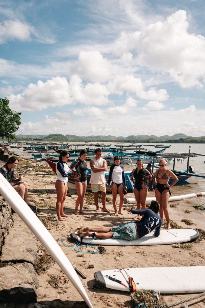 aussy surf lombok