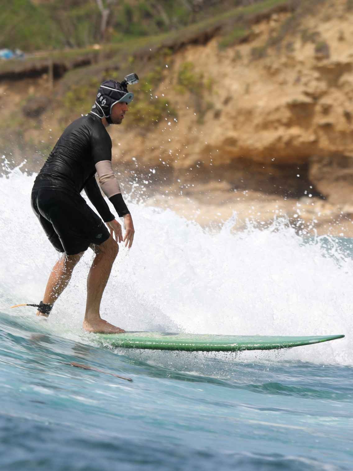 surf lessons lombok