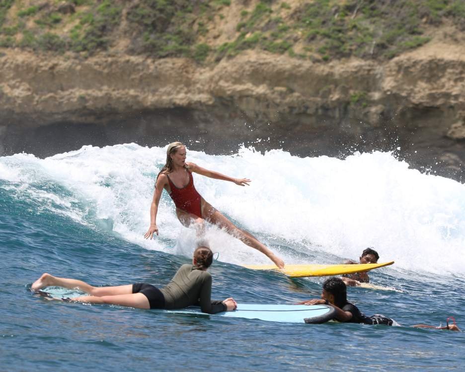surf lesson lombok